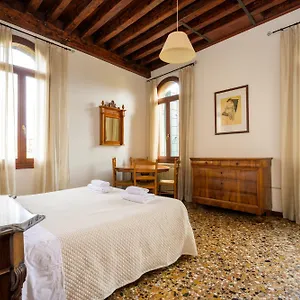 San Trovaso Appartamento Venezia